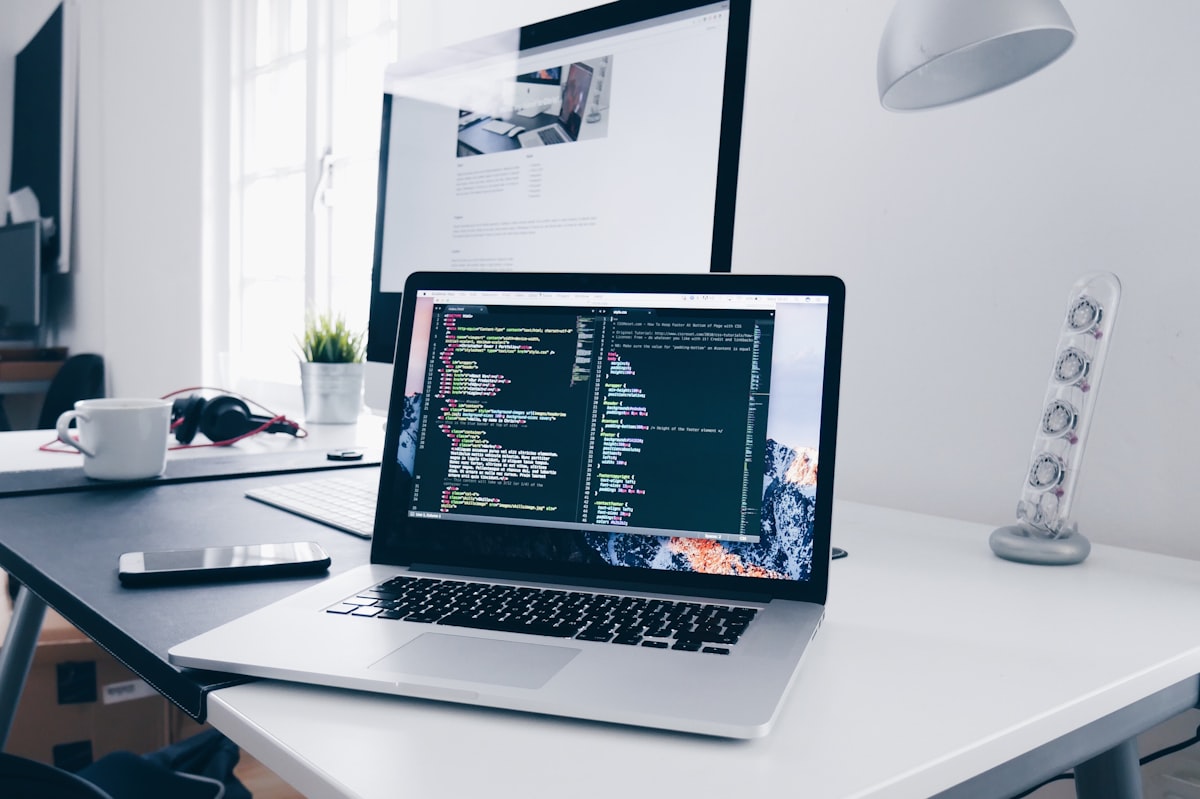 Tendințe în dezvoltarea web modernă: Framework-uri rapide și experiență premium
